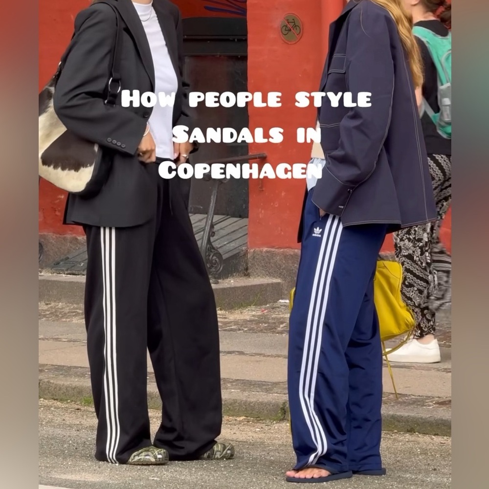 ADIDAS
Vintage Adidas Windbreaker Pants size S